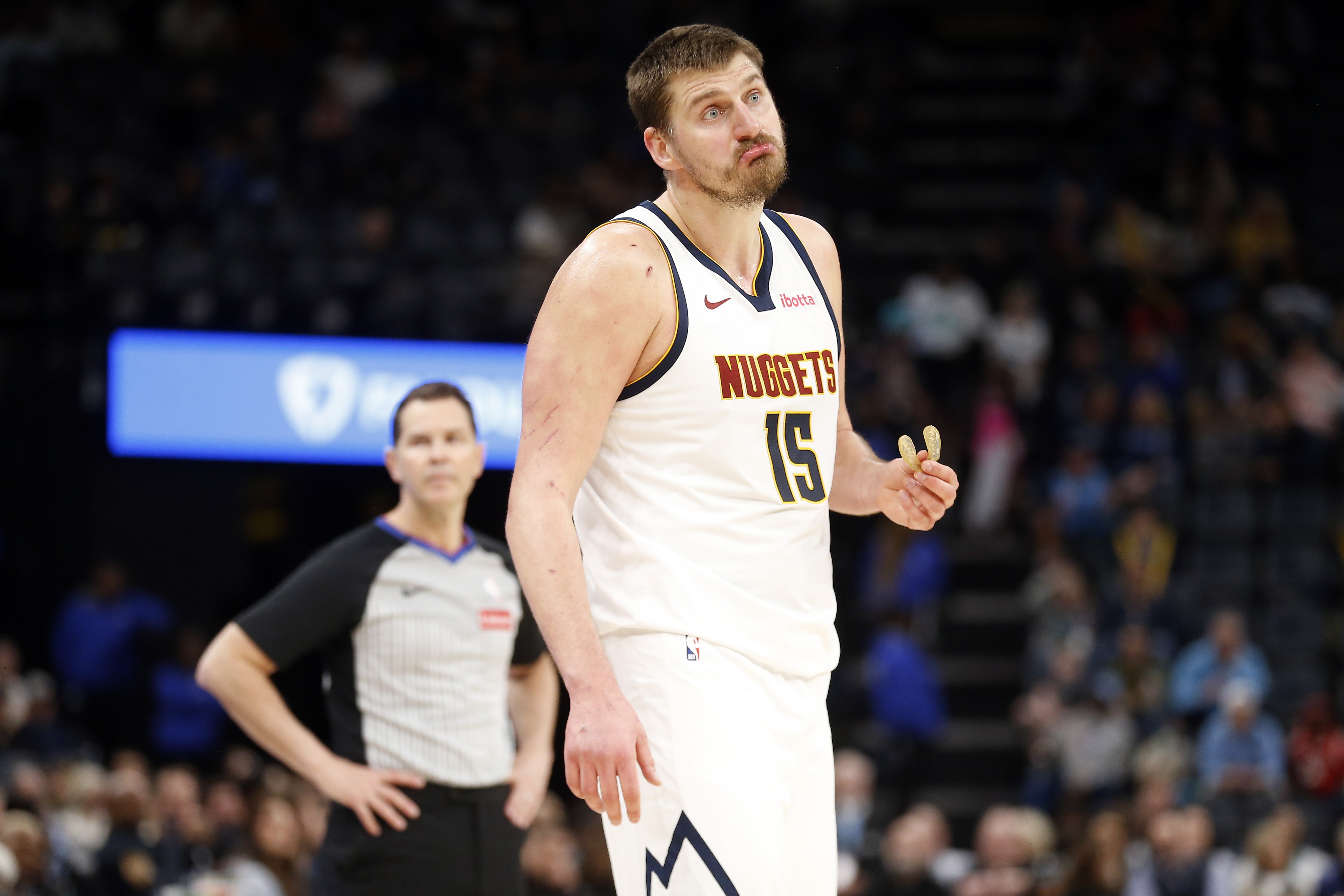 PG电子登录入口-麦迪：约基奇毫不在意自己砍下20+20+20 赛后只关心自己的马