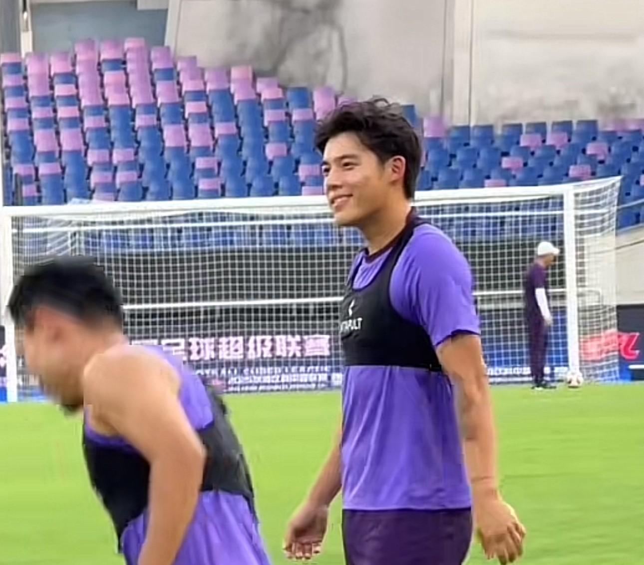 PG电子官方入口-于根伟：李嗣镕的职业素养很好，知道要通过努力慢慢获得机会