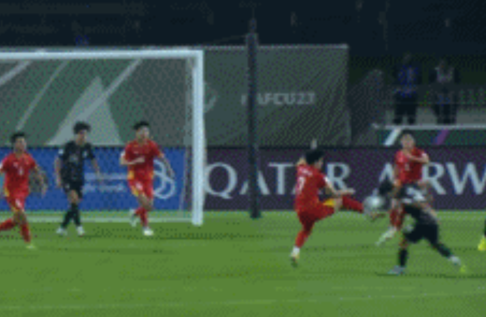 PG电子登录入口-阮庭北险酿大祸！禁区解围险送点，VAR立功，越南逃过一劫